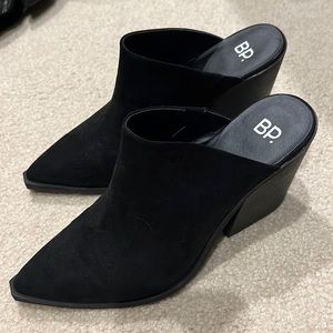 Black bp mule suede slide